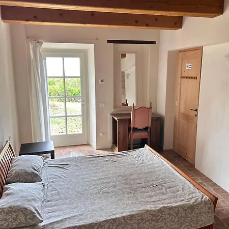 Lupin View Couette-café Urbino